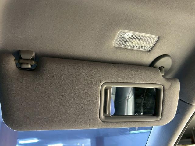 クラウンハイブリッド アスリートS (禁煙車)(後期型)(黒本革シート)(メーカーSDナビ)(バックカメラ)(クルーズコントロール)(パワーシート)(シートヒーター&クーラー)(TEIN車高調)(社外マフラー)(WORK20インチAW)(30枚目)