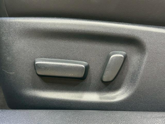 クラウンハイブリッド アスリートS (禁煙車)(後期型)(黒本革シート)(メーカーSDナビ)(バックカメラ)(クルーズコントロール)(パワーシート)(シートヒーター&クーラー)(TEIN車高調)(社外マフラー)(WORK20インチAW)(64枚目)