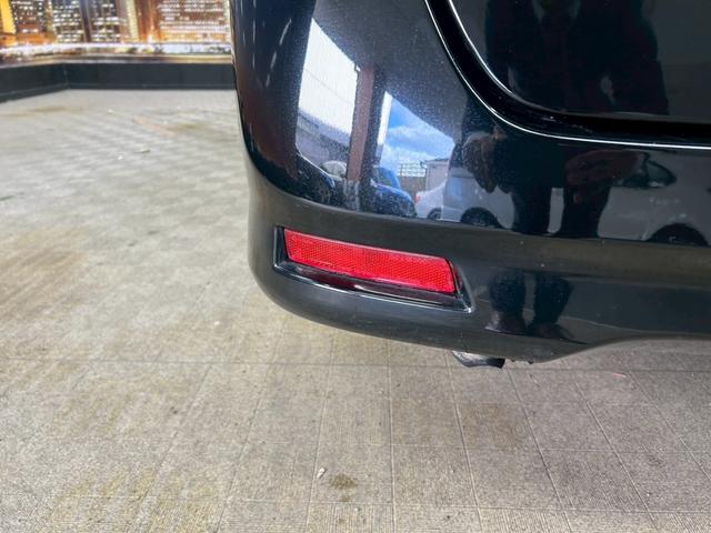 セレナ ハイウェイスター　Ｖセレクション　（禁煙車）（後期型）（両側パワースライド）（純正ＳＤナビ）（ビルトインＥＴＣ）（スマートキー）（ＨＩＤヘッド）（オートライト）（３列シート）（Ｂｌｕｅｔｏｏｔｈ対応）（純正１６インチ）（28枚目）