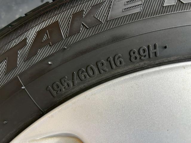 セレナ ハイウェイスター　Ｖセレクション　（禁煙車）（後期型）（両側パワースライド）（純正ＳＤナビ）（ビルトインＥＴＣ）（スマートキー）（ＨＩＤヘッド）（オートライト）（３列シート）（Ｂｌｕｅｔｏｏｔｈ対応）（純正１６インチ）（38枚目）