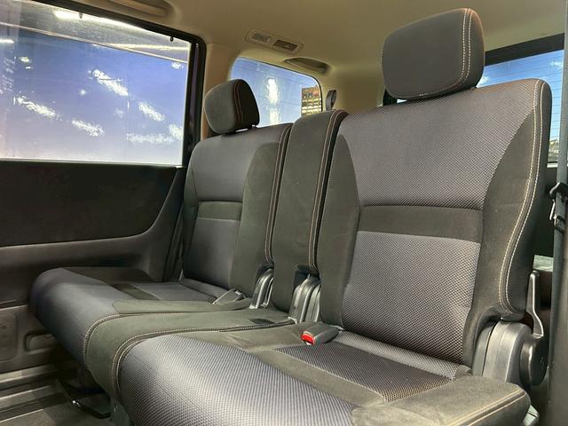 セレナ ハイウェイスター　Ｖセレクション　（禁煙車）（後期型）（両側パワースライド）（純正ＳＤナビ）（ビルトインＥＴＣ）（スマートキー）（ＨＩＤヘッド）（オートライト）（３列シート）（Ｂｌｕｅｔｏｏｔｈ対応）（純正１６インチ）（48枚目）