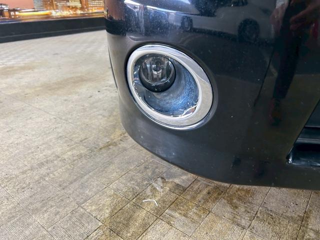 セレナ ハイウェイスター　Ｖセレクション　（禁煙車）（後期型）（両側パワースライド）（純正ＳＤナビ）（ビルトインＥＴＣ）（スマートキー）（ＨＩＤヘッド）（オートライト）（３列シート）（Ｂｌｕｅｔｏｏｔｈ対応）（純正１６インチ）（53枚目）