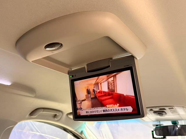 ヴェルファイア 3.5Z (禁煙車)(8人乗り)(両側パワースライドドア)(純正ナビ)(フリップダウンモニター)(クルーズコントロール)(バックカメラ)(ビルトインETC)(MTモード)(スマートキー)(社外19インチAW)(8枚目)