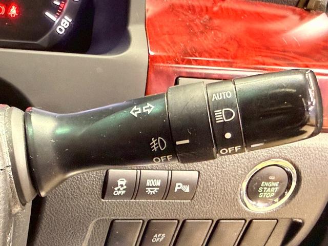 ヴェルファイア 3.5Z (禁煙車)(8人乗り)(両側パワースライドドア)(純正ナビ)(フリップダウンモニター)(クルーズコントロール)(バックカメラ)(ビルトインETC)(MTモード)(スマートキー)(社外19インチAW)(32枚目)