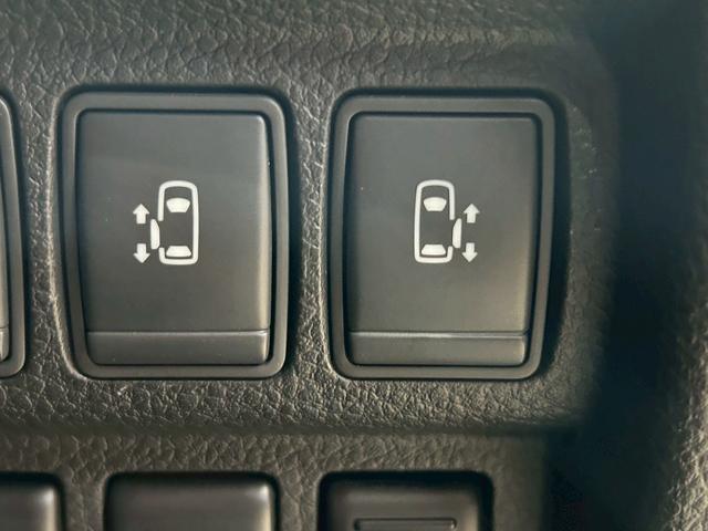 エルグランド ライダー　黒本革シート　パワーシート　（禁煙車）（黒本革シート）（両側パワスラ）（純正フリップ）（純正ＨＤＤナビ）（アラウンドビューモニター）（シートメモリ）（シートヒーター）（ＥＴＣ）（オットマン）（パワーバックドア）（純正１８ＡＷ）（7枚目）