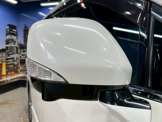 エルグランド ライダー　黒本革シート　パワーシート　（禁煙車）（黒本革シート）（両側パワスラ）（純正フリップ）（純正ＨＤＤナビ）（アラウンドビューモニター）（シートメモリ）（シートヒーター）（ＥＴＣ）（オットマン）（パワーバックドア）（純正１８ＡＷ）（50枚目）