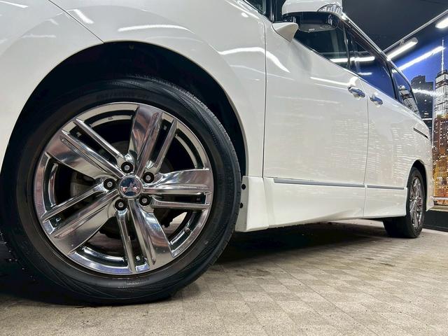 エルグランド ライダー　黒本革シート　パワーシート　（禁煙車）（黒本革シート）（両側パワスラ）（純正フリップ）（純正ＨＤＤナビ）（アラウンドビューモニター）（シートメモリ）（シートヒーター）（ＥＴＣ）（オットマン）（パワーバックドア）（純正１８ＡＷ）（56枚目）