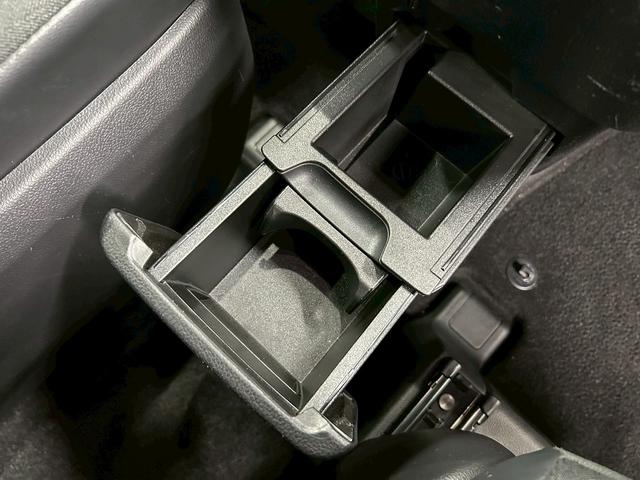 ノア S-G トヨタセーフティーセンス(禁煙車)(8人乗り)(両側パワースライド)(メーカーディスプレイオーディオ)(ETC)(コーナーセンサ)(レーダークルーズコントロール)(バックカメラ)(純正16インチAW)(44枚目)