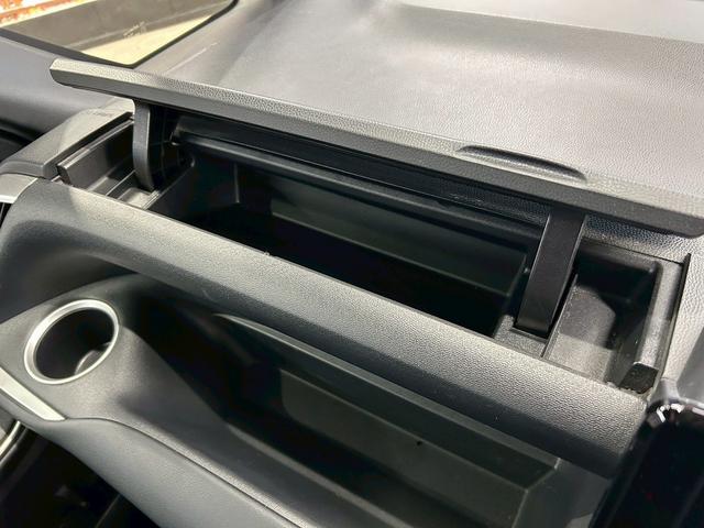 ノア S-G トヨタセーフティーセンス(禁煙車)(8人乗り)(両側パワースライド)(メーカーディスプレイオーディオ)(ETC)(コーナーセンサ)(レーダークルーズコントロール)(バックカメラ)(純正16インチAW)(46枚目)