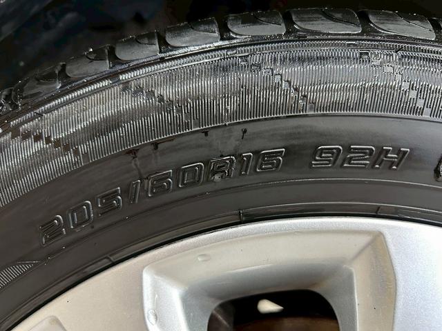 ノア S-G トヨタセーフティーセンス(禁煙車)(8人乗り)(両側パワースライド)(メーカーディスプレイオーディオ)(ETC)(コーナーセンサ)(レーダークルーズコントロール)(バックカメラ)(純正16インチAW)(60枚目)