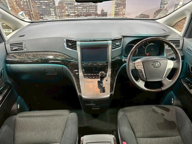 アルファード 240S Cパッケージ (禁煙車)(後期型)(両側パワースライドドア)(純正ナビ)(フリップダウンモニター)(クルーズコントロール)(パワーシート)(パワーバックドア)(バックカメラ)(ETC)(純正18インチAW)(5枚目)