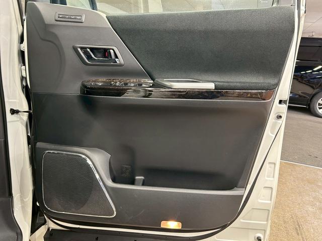 アルファード 240S Cパッケージ (禁煙車)(後期型)(両側パワースライドドア)(純正ナビ)(フリップダウンモニター)(クルーズコントロール)(パワーシート)(パワーバックドア)(バックカメラ)(ETC)(純正18インチAW)(58枚目)