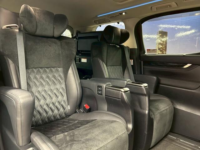 アルファード 2.5S Cパッケージ トヨタセーフティーセンス(禁煙車)(黒半革)(サンルーフ)(両側パワースライドドア)(純正ナビ)(レーダークルーズ)(パワーシート)(パワーバックドア)(バックカメラ)(ETC)(純正18インチAW)(25枚目)