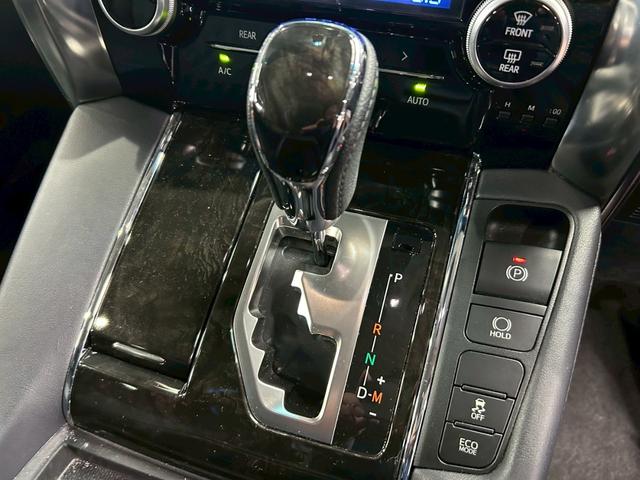 アルファード 2.5S Cパッケージ トヨタセーフティーセンス(禁煙車)(黒半革)(サンルーフ)(両側パワースライドドア)(純正ナビ)(レーダークルーズ)(パワーシート)(パワーバックドア)(バックカメラ)(ETC)(純正18インチAW)(42枚目)