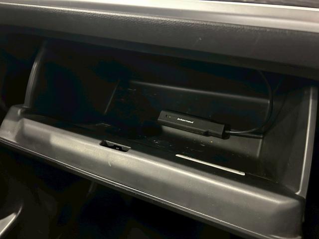 ステップワゴンスパーダ スパーダハイブリッドG・EXホンダセンシングブラスタ (禁煙車)(後期型)(黒半革シート)(後席モニター)(両側パワスラ)(純正ナビ)(バックカメラ)(レーダークルーズ)(シートヒーター)(ビルトインETC)(LEDヘッドライト)(純正16AW)(38枚目)