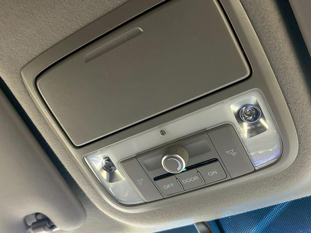 ステップワゴンスパーダ スパーダハイブリッドG・EXホンダセンシングブラスタ (禁煙車)(後期型)(黒半革シート)(後席モニター)(両側パワスラ)(純正ナビ)(バックカメラ)(レーダークルーズ)(シートヒーター)(ビルトインETC)(LEDヘッドライト)(純正16AW)(40枚目)