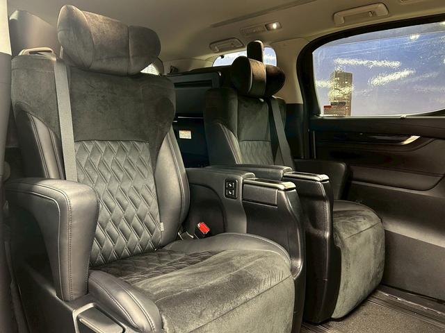 アルファード 2.5S Cパッケージ トヨタセーフティーセンス(禁煙車)(黒半革)(両側パワースライドドア)(純正ナビ)(レーダークルーズ)(パワーシート)(シートメモリ)(電動リアゲート)(バックカメラ)(ETC)(純正18インチAW)(24枚目)
