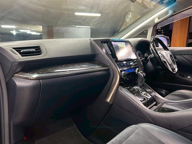 アルファード 2.5S Cパッケージ トヨタセーフティーセンス(禁煙車)(黒半革)(両側パワースライドドア)(純正ナビ)(レーダークルーズ)(パワーシート)(シートメモリ)(電動リアゲート)(バックカメラ)(ETC)(純正18インチAW)(35枚目)