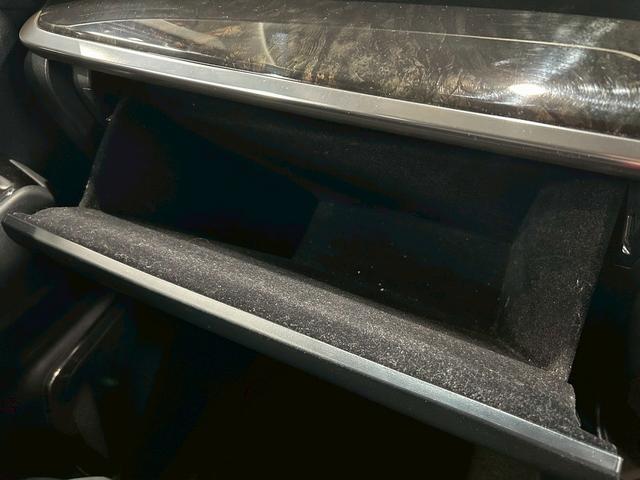 アルファード 2.5S Cパッケージ トヨタセーフティーセンス(禁煙車)(黒半革)(両側パワースライドドア)(純正ナビ)(レーダークルーズ)(パワーシート)(シートメモリ)(電動リアゲート)(バックカメラ)(ETC)(純正18インチAW)(45枚目)