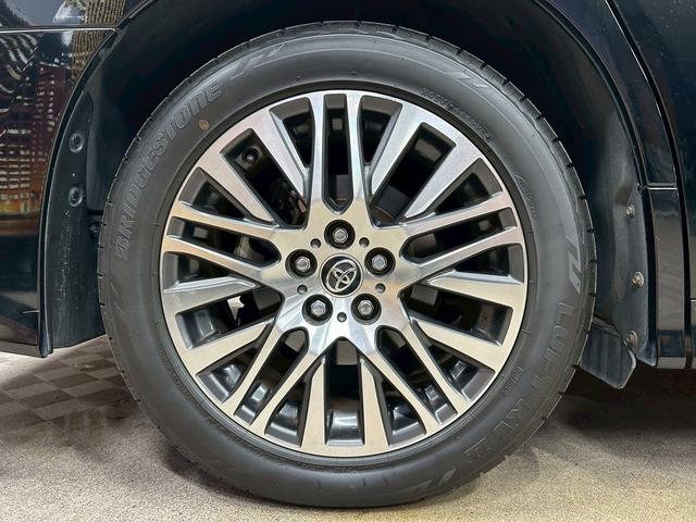 アルファード 2.5S Cパッケージ トヨタセーフティーセンス(禁煙車)(黒半革)(両側パワースライドドア)(純正ナビ)(レーダークルーズ)(パワーシート)(シートメモリ)(電動リアゲート)(バックカメラ)(ETC)(純正18インチAW)(60枚目)
