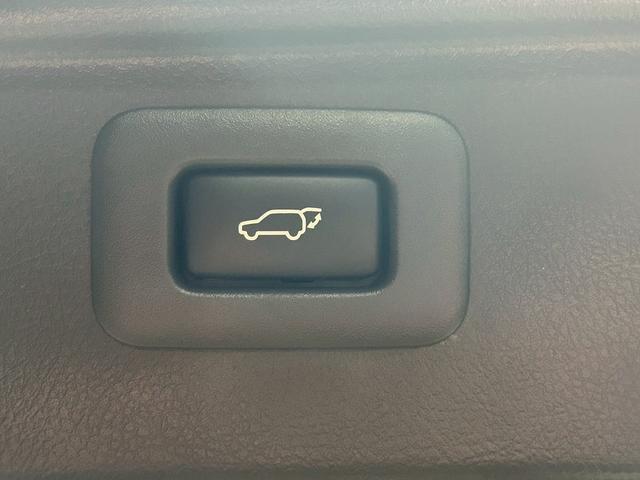 ヴェルファイア 2.4Z Gエディション (禁煙車)(後期型)(TRDエアロ)(両側パワスラ)(アルパインナビ)(バックカメラ)(クルーズコントロール)(シートメモリ)(コーナーセンサー)(純正ETC)(オットマン)(HID)(純正18AW)(13枚目)