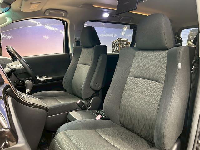 ヴェルファイア 2.4Z Gエディション (禁煙車)(後期型)(TRDエアロ)(両側パワスラ)(アルパインナビ)(バックカメラ)(クルーズコントロール)(シートメモリ)(コーナーセンサー)(純正ETC)(オットマン)(HID)(純正18AW)(35枚目)