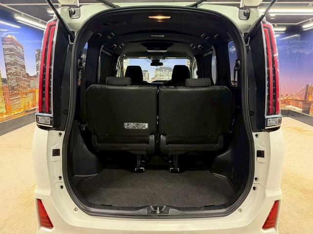 ノア Si (禁煙車)(後期型)(両側パワスラ)(フリップダウン)(アルパインナビ)(バックカメラ)(クルーズコントロール)(ビルトインETC)(LEDヘッド)(アイドリングストップ)(純正16インチAW)(18枚目)