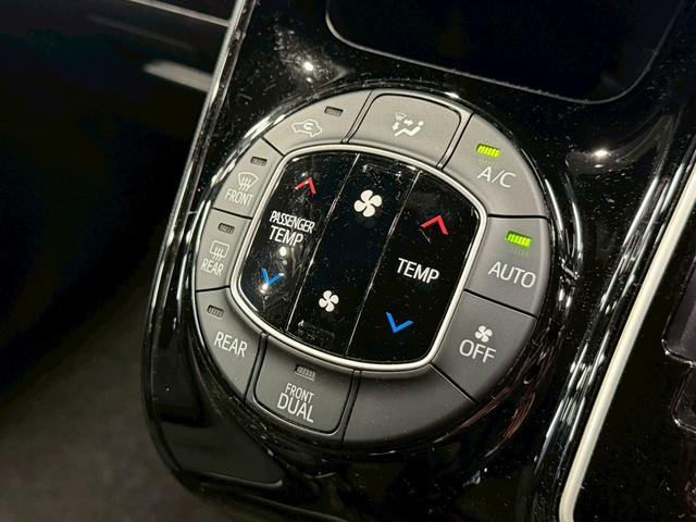 ノア Si (禁煙車)(後期型)(両側パワスラ)(フリップダウン)(アルパインナビ)(バックカメラ)(クルーズコントロール)(ビルトインETC)(LEDヘッド)(アイドリングストップ)(純正16インチAW)(40枚目)