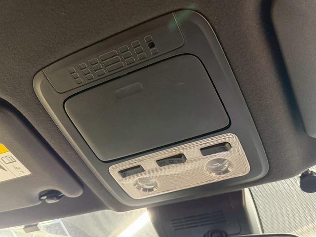 ノア Si (禁煙車)(後期型)(両側パワスラ)(フリップダウン)(アルパインナビ)(バックカメラ)(クルーズコントロール)(ビルトインETC)(LEDヘッド)(アイドリングストップ)(純正16インチAW)(42枚目)