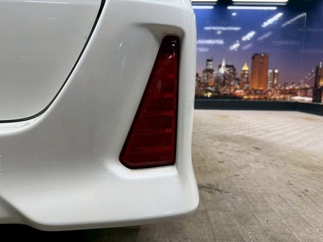 ノア Si (禁煙車)(後期型)(両側パワスラ)(フリップダウン)(アルパインナビ)(バックカメラ)(クルーズコントロール)(ビルトインETC)(LEDヘッド)(アイドリングストップ)(純正16インチAW)(44枚目)