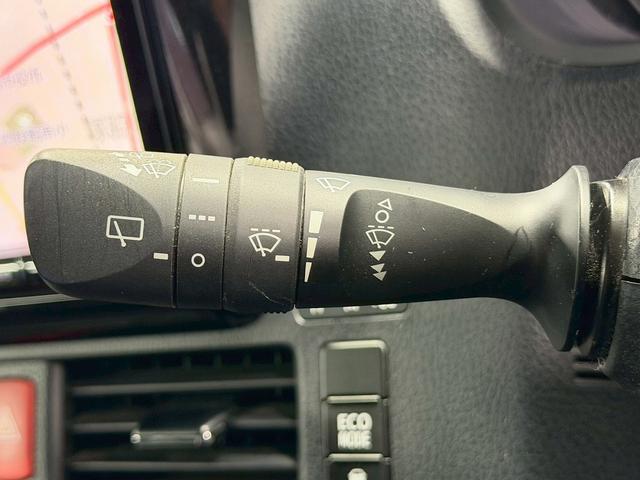 ノア Si (禁煙車)(後期型)(両側パワスラ)(フリップダウン)(アルパインナビ)(バックカメラ)(クルーズコントロール)(ビルトインETC)(LEDヘッド)(アイドリングストップ)(純正16インチAW)(50枚目)