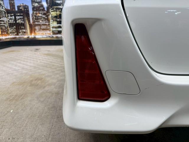 ノア Si (禁煙車)(後期型)(両側パワスラ)(フリップダウン)(アルパインナビ)(バックカメラ)(クルーズコントロール)(ビルトインETC)(LEDヘッド)(アイドリングストップ)(純正16インチAW)(56枚目)