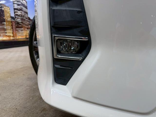 ノア Si (禁煙車)(後期型)(両側パワスラ)(フリップダウン)(アルパインナビ)(バックカメラ)(クルーズコントロール)(ビルトインETC)(LEDヘッド)(アイドリングストップ)(純正16インチAW)(63枚目)