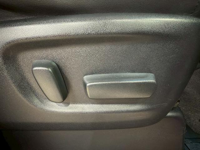 アルファード 2.5S Cパッケージ (禁煙車)(サンルーフ)(黒本革シート)(JBLサウンド)(純正フリップダウン)(両側パワスラ)(純正SDナビ)(全周囲カメラ)(レーダークルーズ)(パワーシート)(シートヒーター)(純正18AW)(11枚目)