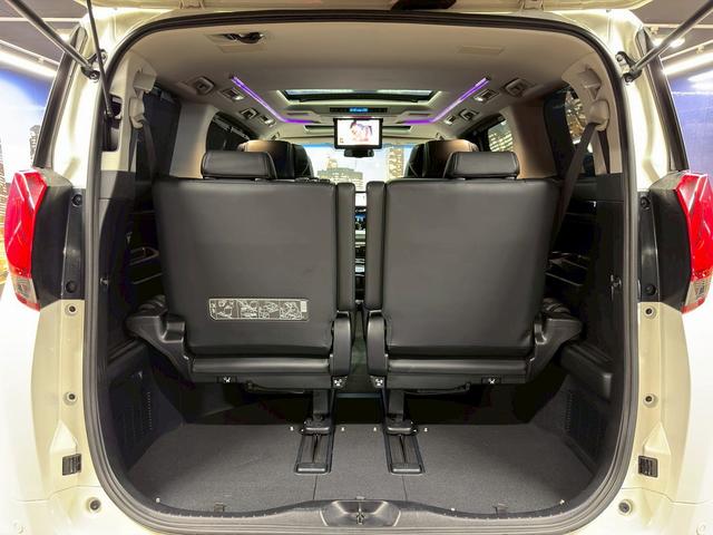 アルファード 2.5S Cパッケージ (禁煙車)(サンルーフ)(黒本革シート)(JBLサウンド)(純正フリップダウン)(両側パワスラ)(純正SDナビ)(全周囲カメラ)(レーダークルーズ)(パワーシート)(シートヒーター)(純正18AW)(23枚目)