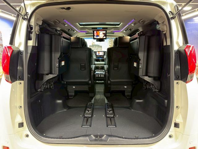 アルファード 2.5S Cパッケージ (禁煙車)(サンルーフ)(黒本革シート)(JBLサウンド)(純正フリップダウン)(両側パワスラ)(純正SDナビ)(全周囲カメラ)(レーダークルーズ)(パワーシート)(シートヒーター)(純正18AW)(24枚目)