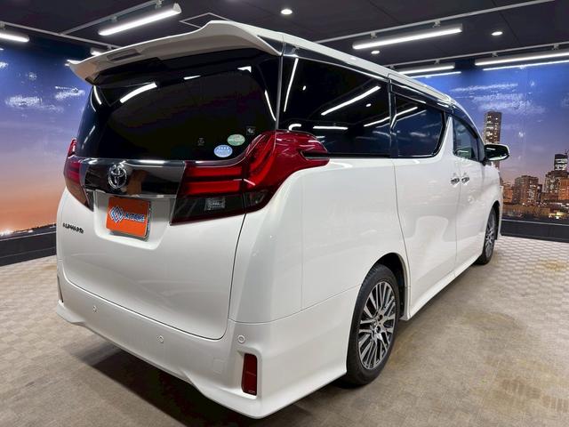 アルファード 2.5S Cパッケージ (禁煙車)(サンルーフ)(黒本革シート)(JBLサウンド)(純正フリップダウン)(両側パワスラ)(純正SDナビ)(全周囲カメラ)(レーダークルーズ)(パワーシート)(シートヒーター)(純正18AW)(29枚目)