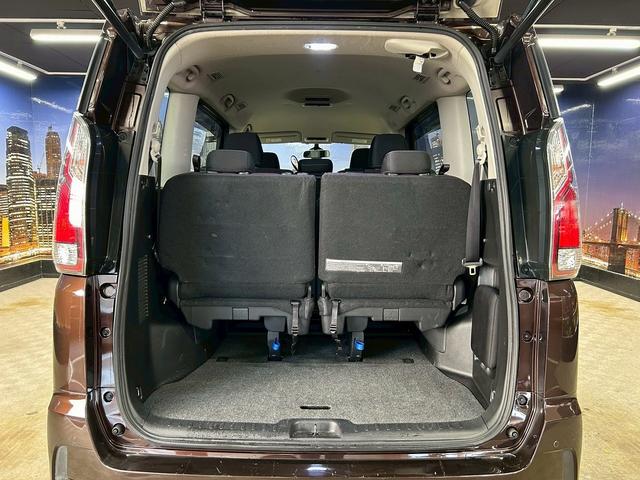 セレナ ハイウェイスターG プロパイロットエディション (禁煙車)(両側パワースライド)(アルパインナビ)(バックカメラ)(レーダークルーズ)(ETC)(Bluetooth対応)(スマートキー&プッシュスタート)(ウォークスルー)(純正16インチAW)(16枚目)