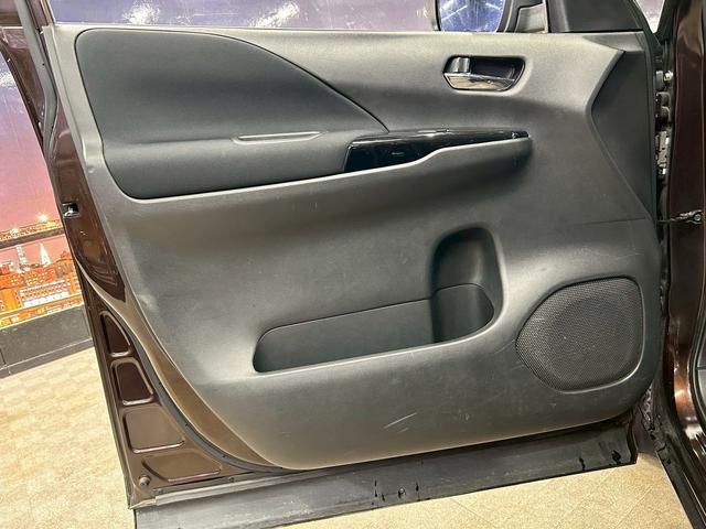 セレナ ハイウェイスターG プロパイロットエディション (禁煙車)(両側パワースライド)(アルパインナビ)(バックカメラ)(レーダークルーズ)(ETC)(Bluetooth対応)(スマートキー&プッシュスタート)(ウォークスルー)(純正16インチAW)(29枚目)