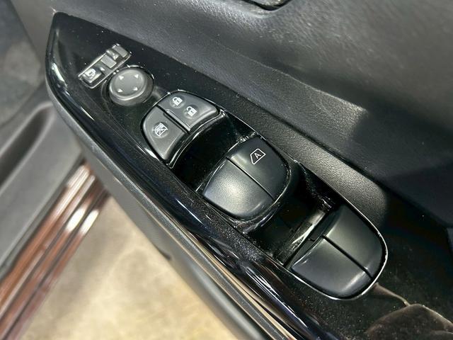 セレナ ハイウェイスターG プロパイロットエディション (禁煙車)(両側パワースライド)(アルパインナビ)(バックカメラ)(レーダークルーズ)(ETC)(Bluetooth対応)(スマートキー&プッシュスタート)(ウォークスルー)(純正16インチAW)(47枚目)