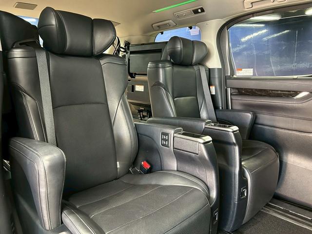 アルファード ３．５ＳＡ　Ｃパッケージ　（禁煙車）（４ＷＤ）（ＪＢＬサウンド）（両側パワスラ）（フリップダウン）（純正ＳＤナビ）（バックカメラ）（クルーズコントロール）（パワーシート）（シートヒーター）（パワーバックドア）（純正１６ＡＷ）（26枚目）