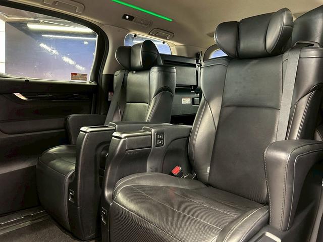 アルファード ３．５ＳＡ　Ｃパッケージ　（禁煙車）（４ＷＤ）（ＪＢＬサウンド）（両側パワスラ）（フリップダウン）（純正ＳＤナビ）（バックカメラ）（クルーズコントロール）（パワーシート）（シートヒーター）（パワーバックドア）（純正１６ＡＷ）（42枚目）