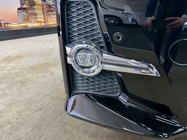 アルファード ３．５ＳＡ　Ｃパッケージ　（禁煙車）（４ＷＤ）（ＪＢＬサウンド）（両側パワスラ）（フリップダウン）（純正ＳＤナビ）（バックカメラ）（クルーズコントロール）（パワーシート）（シートヒーター）（パワーバックドア）（純正１６ＡＷ）（62枚目）