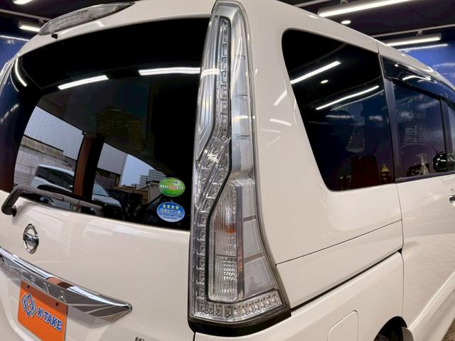 セレナ ハイウェイスター S-ハイブリッド (禁煙車)(後期型)(フリップダウンモニター)(両側パワースライドドア)(純正SDナビ)(クルーズコントロール)(バックカメラ)(アイドリングストップ)(ウォークスル)(ETC)(純正16インチAW)(27枚目)