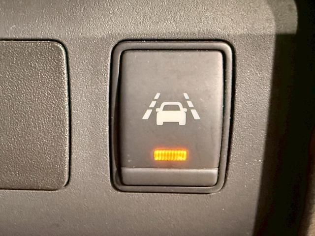 セレナ ハイウェイスター S-ハイブリッド (禁煙車)(後期型)(フリップダウンモニター)(両側パワースライドドア)(純正SDナビ)(クルーズコントロール)(バックカメラ)(アイドリングストップ)(ウォークスル)(ETC)(純正16インチAW)(39枚目)