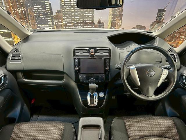 セレナ ハイウェイスター Vセレ+セーフティ SHV Aセフ (両側パワースライド)(純正SDナビ)(フリップダウンモニター)(アラウンドビューモニター)(クルーズコントロール)(エマージェンシーブレーキ)(バックカメラ)(ETC)(純正16インチAW)(5枚目)