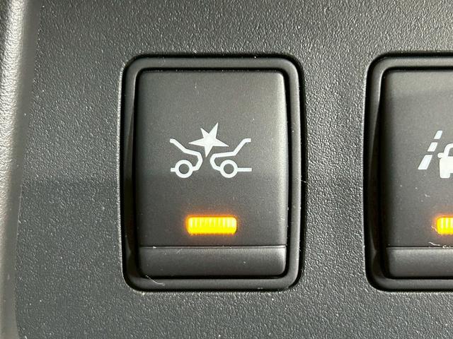 セレナ ハイウェイスター Vセレ+セーフティ SHV Aセフ (両側パワースライド)(純正SDナビ)(フリップダウンモニター)(アラウンドビューモニター)(クルーズコントロール)(エマージェンシーブレーキ)(バックカメラ)(ETC)(純正16インチAW)(10枚目)