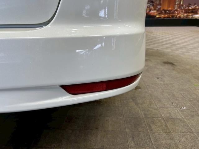 セレナ ハイウェイスター Vセレ+セーフティ SHV Aセフ (両側パワースライド)(純正SDナビ)(フリップダウンモニター)(アラウンドビューモニター)(クルーズコントロール)(エマージェンシーブレーキ)(バックカメラ)(ETC)(純正16インチAW)(27枚目)