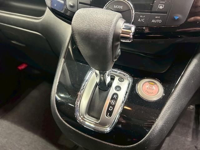 セレナ ハイウェイスター Vセレ+セーフティ SHV Aセフ (両側パワースライド)(純正SDナビ)(フリップダウンモニター)(アラウンドビューモニター)(クルーズコントロール)(エマージェンシーブレーキ)(バックカメラ)(ETC)(純正16インチAW)(41枚目)