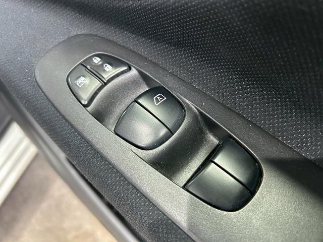 セレナ ハイウェイスター Vセレ+セーフティ SHV Aセフ (両側パワースライド)(純正SDナビ)(フリップダウンモニター)(アラウンドビューモニター)(クルーズコントロール)(エマージェンシーブレーキ)(バックカメラ)(ETC)(純正16インチAW)(47枚目)